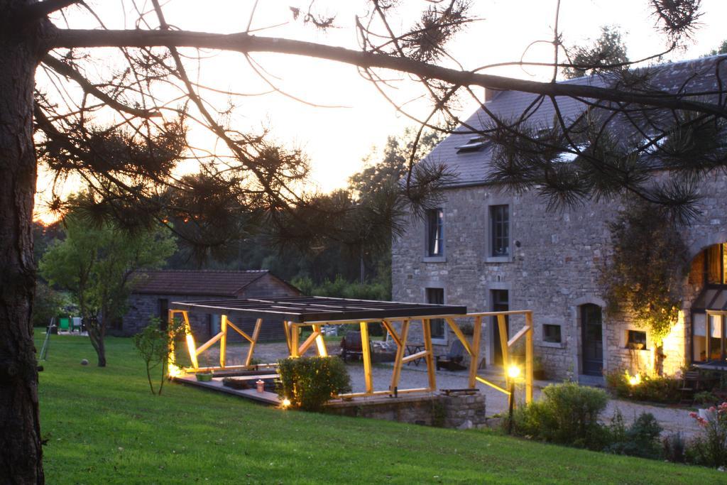 Out & Lodge Les Spirous Les Géronsarts Buitenkant foto